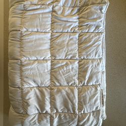 15lb Weighted Blanket (white)