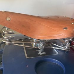 BRANDNEW LEATHER BIKE SADDLE 