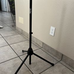 Brand New On Stage Tripod