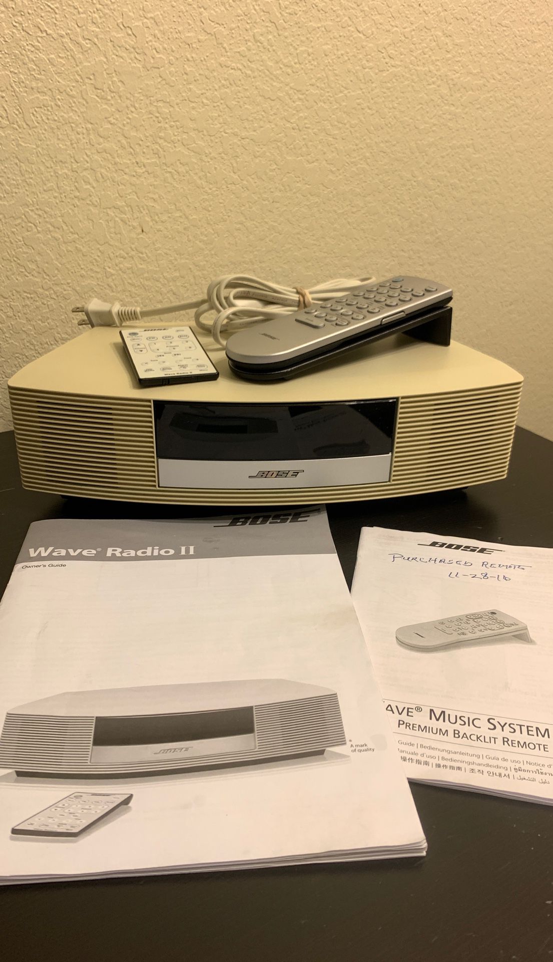 BOSE Wave Radio II with Wave Music System III premium backlit remote