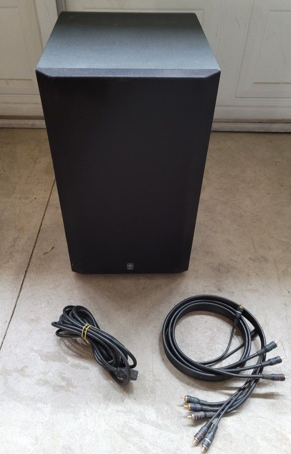 Yamaha YAS-70 Subwoofer + Connector And Composite Cables