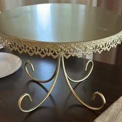 Gold cake stand
