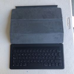 iPad Pro Keyboard Cover Made By Apple With Box