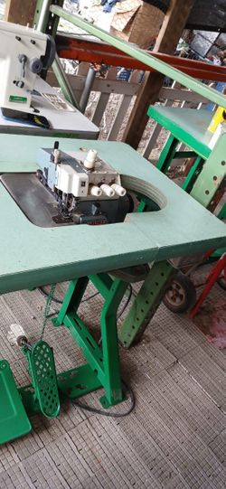 Juki Industrial Overlock Sewing Machine with Table