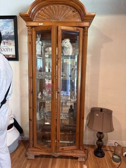 Curio and Bakers rack