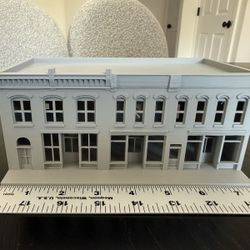 Commercial Building HO Scale 187 Gauge - No Assembly Required! 