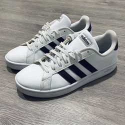 Adidas Sneakers