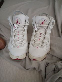 Gym shoes