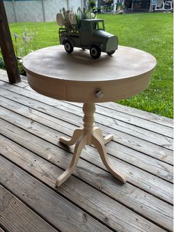 Rounded table