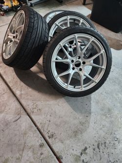 19 inch wheels fit f30, f80, E 46 and any other car with the size.