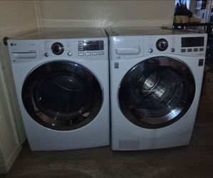 LG Washer & Dryer Combo