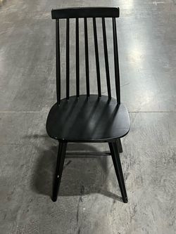 Wooden chair (set of 4)