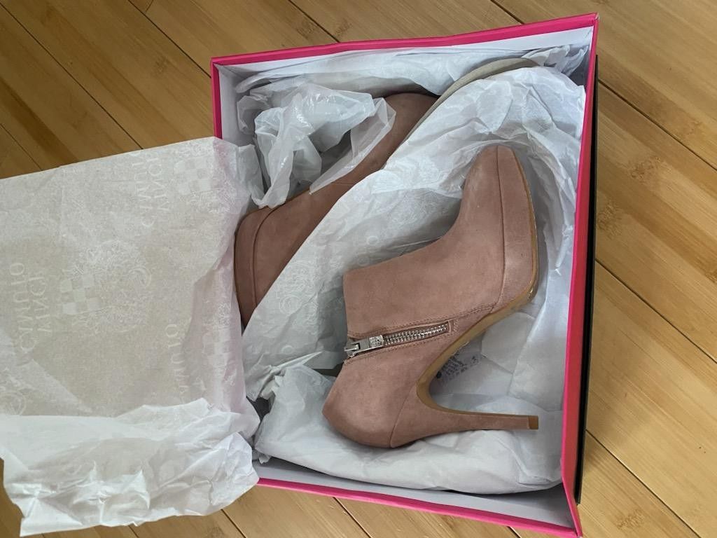 Pink Vince Camuto Heels