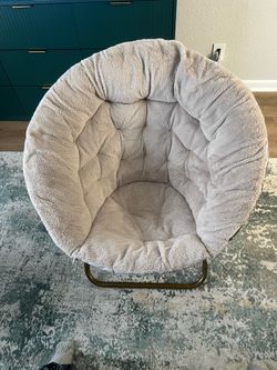 Oversized Faux Fur Saucer Moon Chair – Gray with Gold Frame – Great Condition