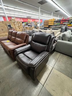 Barca Lounger Bryson Leather Power Rocker Recliner