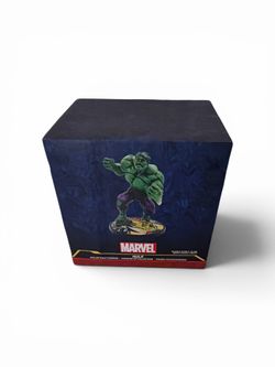 Marvel Hulk figurine Disney Parks