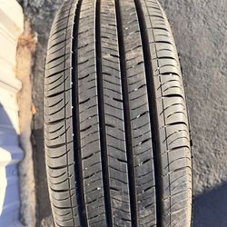 Single (1) 205 65 16 Kumho Solus TA31 all season tire