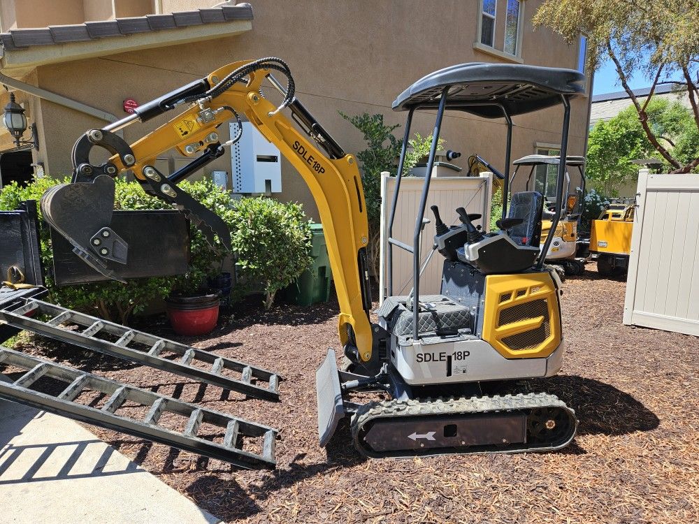 2025 Excavator With Swing Boom 