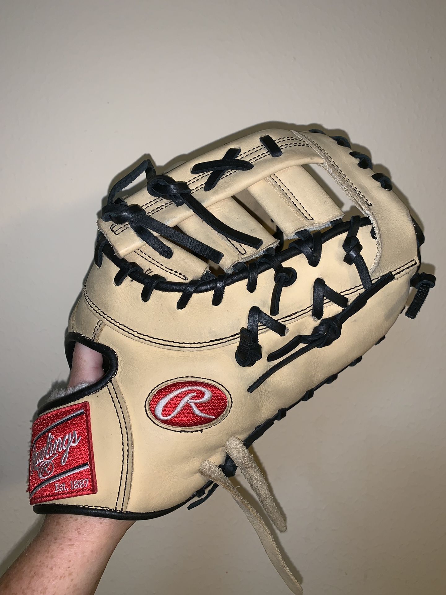 First baseman glove for Sale in Pasadena, TX OfferUp