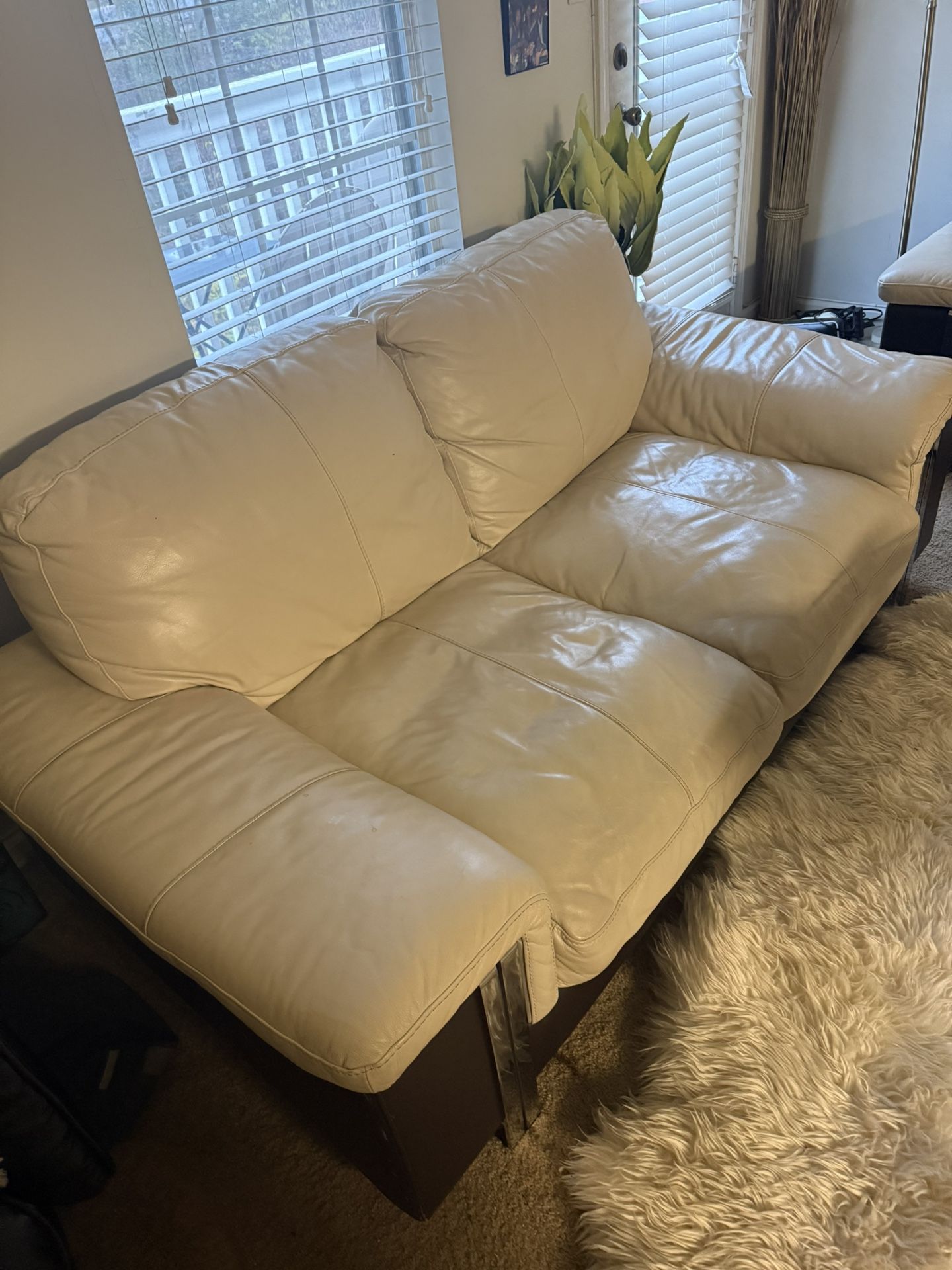 Luxury White Leather Loveseat with Chrome Accents – Excellent Condition