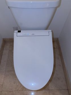 Toto Washlet Bidet and remote