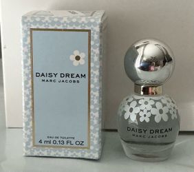 MARC JACOBS PERFUME
