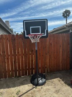 Basketball hoop