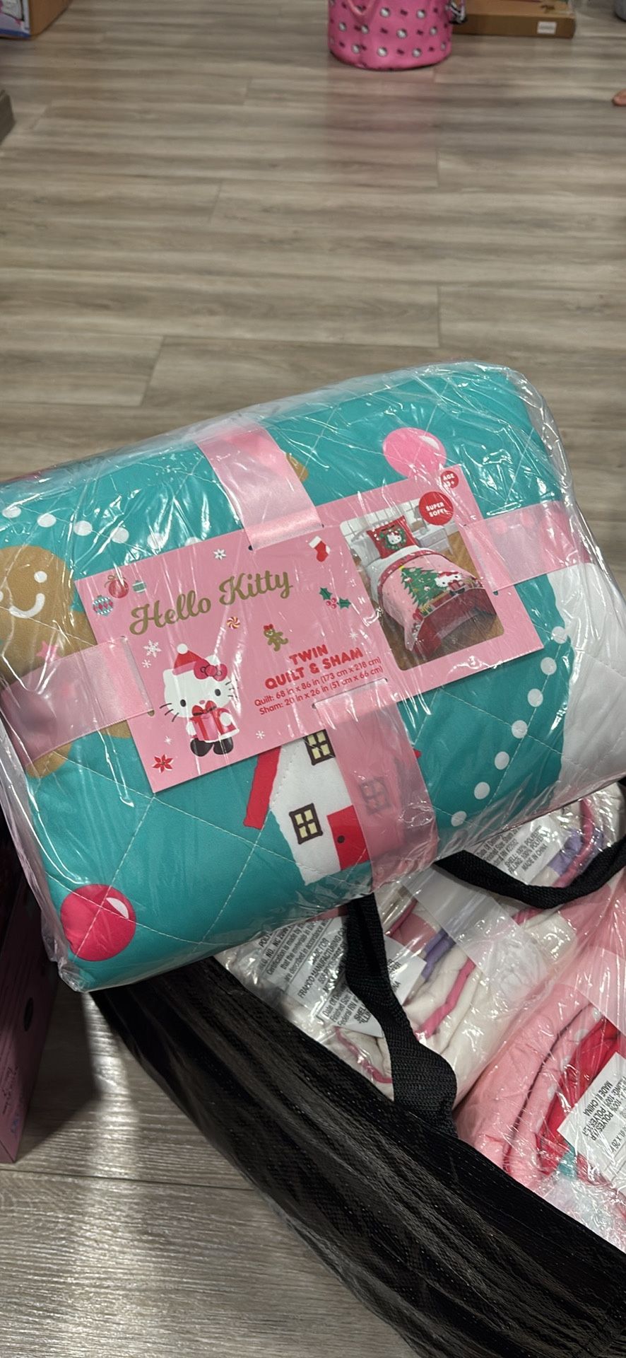 Hello Kitty Comforter