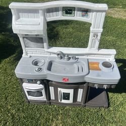 Kids Play Kitchen 