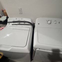 GE WASHER AND DRYER SET