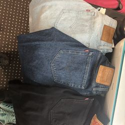 Levis Jeans Size 32