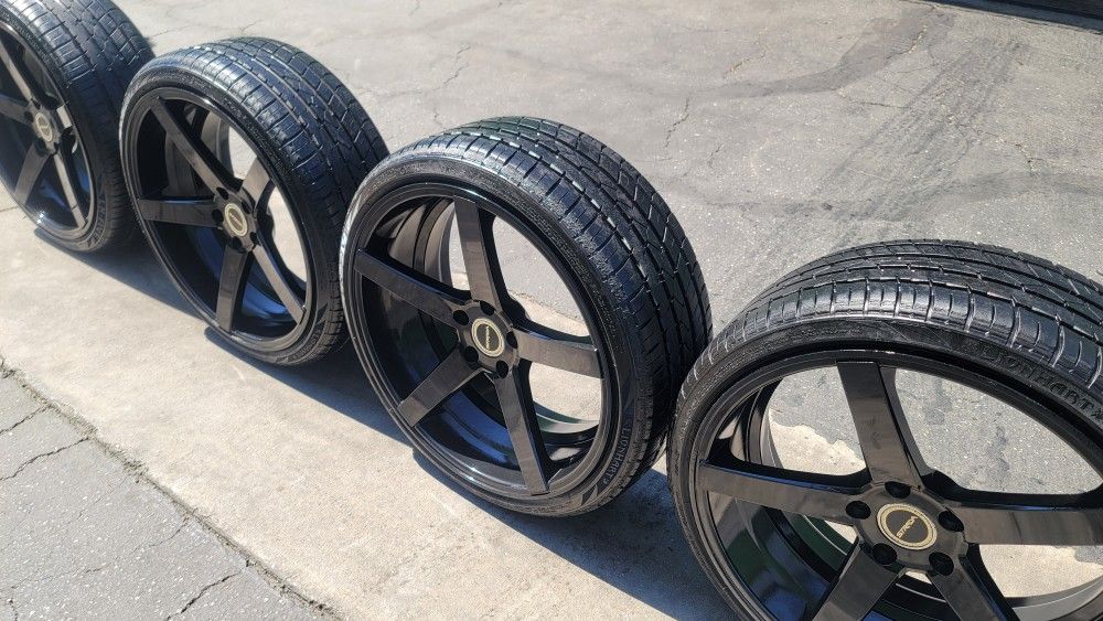 Wheel 20 5 Lugs 5x114.3.   
