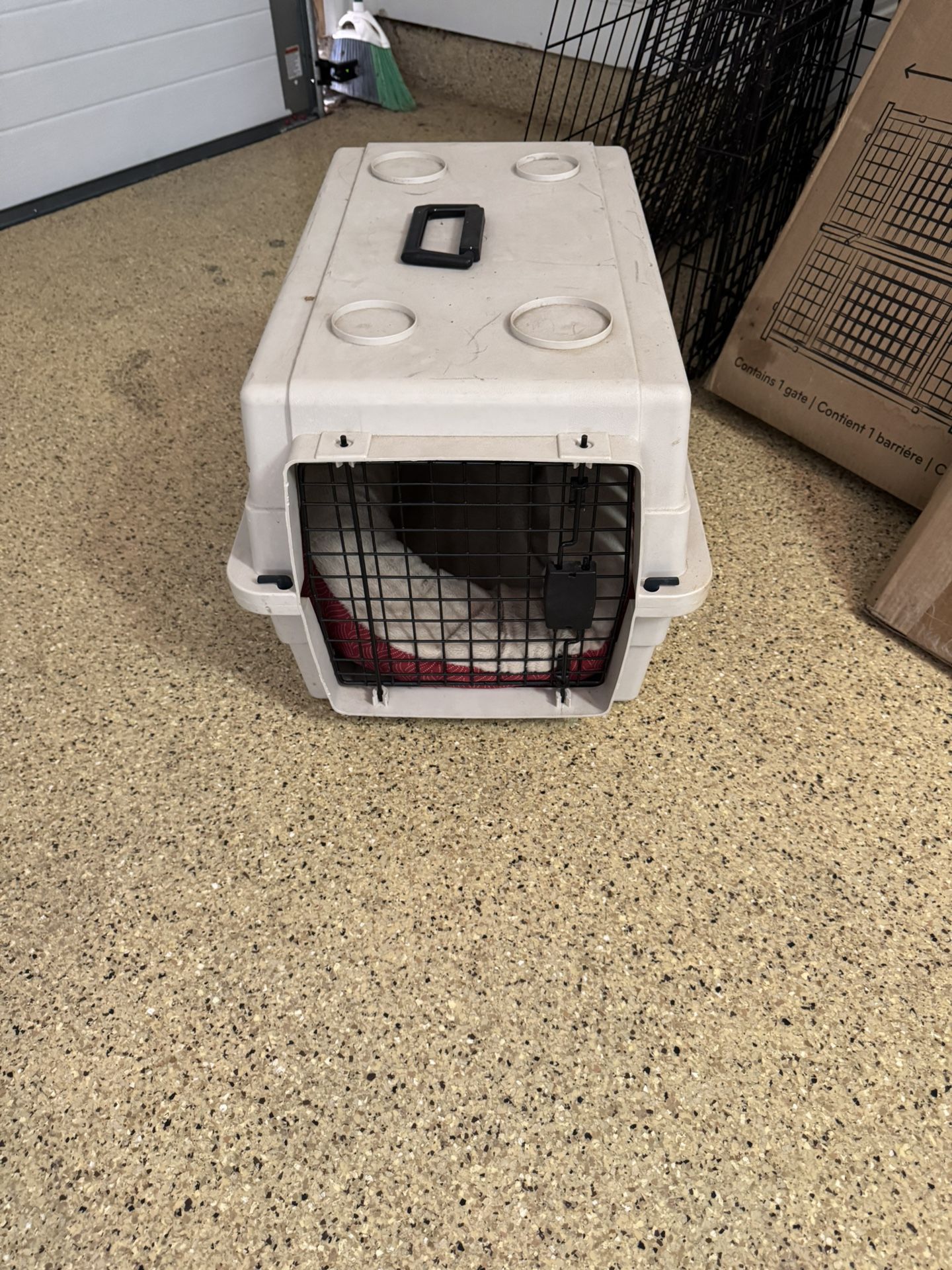 Portable Pet Kennel Dog Crate Carrier 19in Plastic