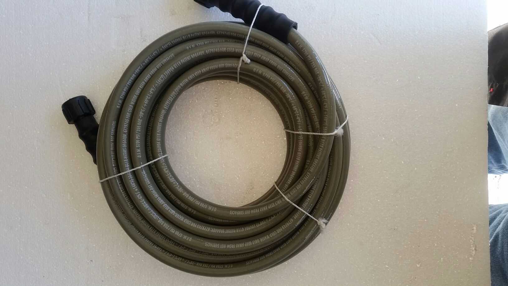 "EXTREME" 3700 PSI. HIGH PRESSURE HOSE FOR COMMERCIAL POWER PRESSURE WASHERS BRAND NEW $50.