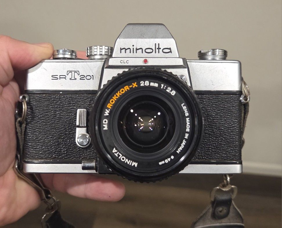 Vintage Minolta SR-T 201 Camera