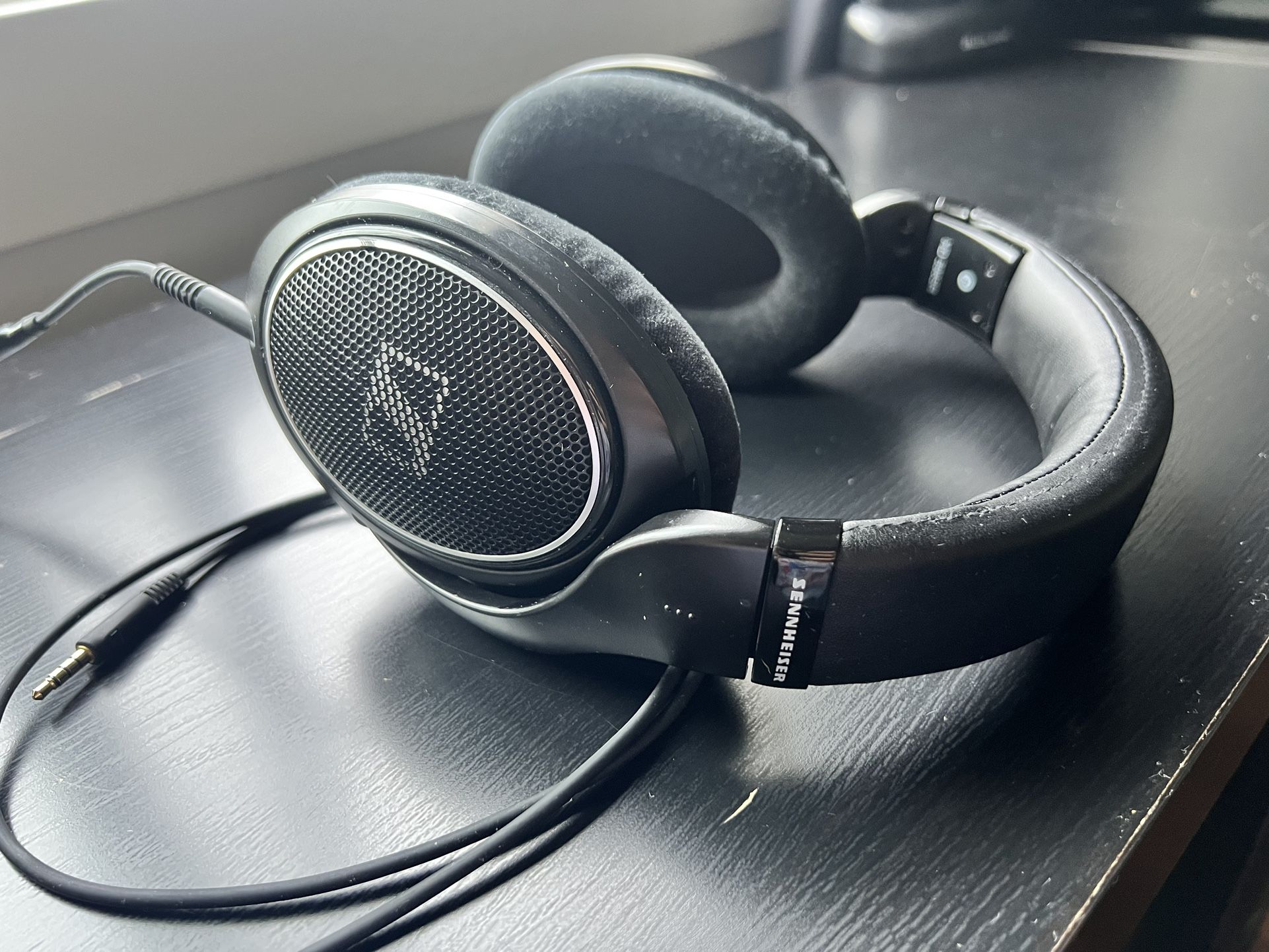 Sennheiser HD 598 SR Open back Headphones (Wired)