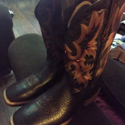 Ariat Boots Size 10 .5 Only Used Once For A Wedding, Bought At Cavender's Boot City
