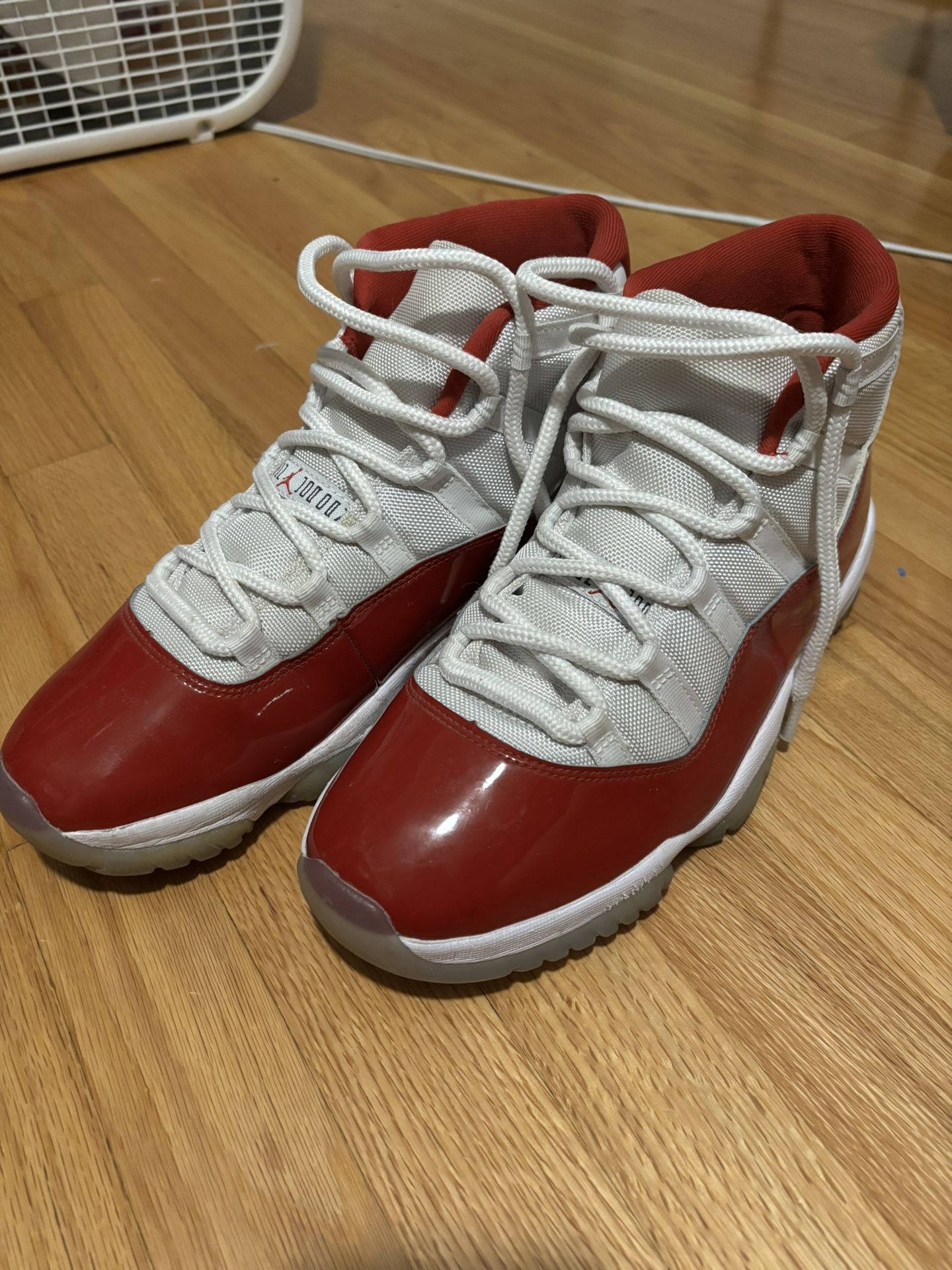 Jordan 11 Cherry Size 10.5