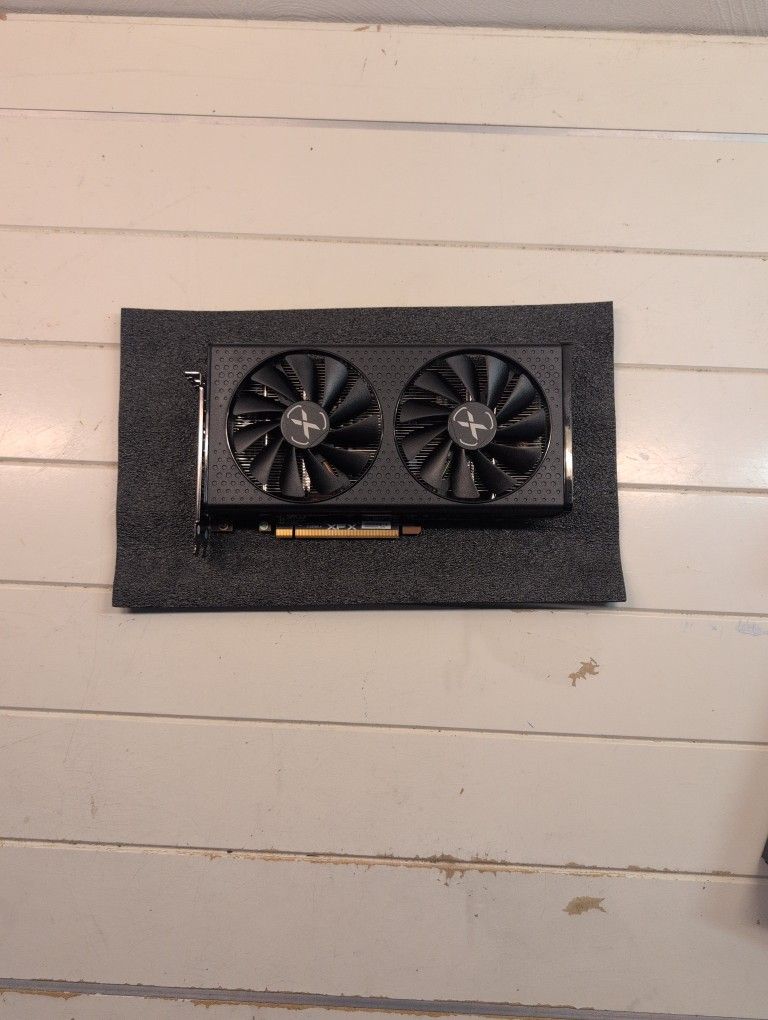 AMD Graphics Card Swift 210 RX 6600