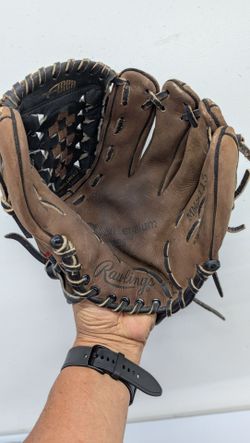 Rawlings 11.5" Glove $35