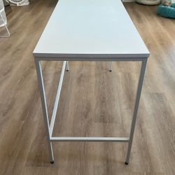 White Desk 