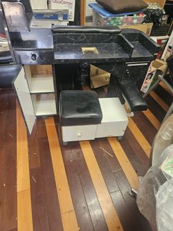 Manicure Table And Pedicure Bench