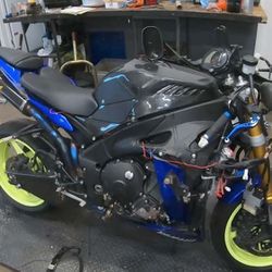2014 Yamaha R1 