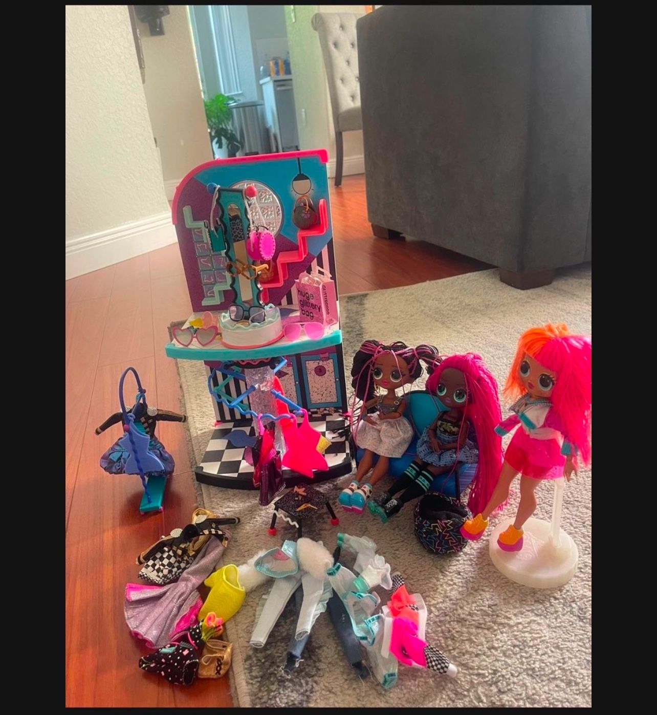 L.O.L. Surprise! Mall of Surprises LOL DOLLS B.B. Boutique Cafe Store Furniture And Dolls OMG dolls lol Dolls