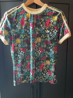 Adidas floral top youth L (16-18)