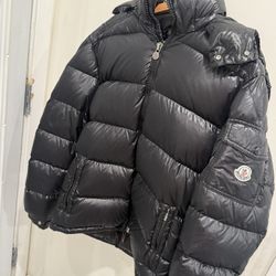 Moncler Puffer Jacket 