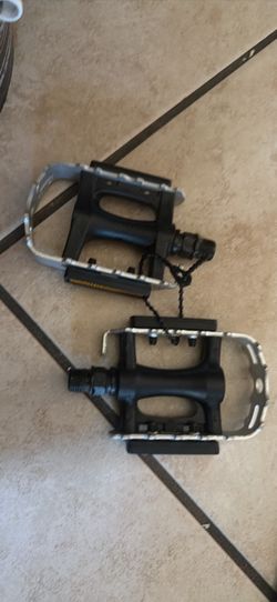 🚴 Bicycle Pedals (Pair) – Durable Universal Replacement Pedals