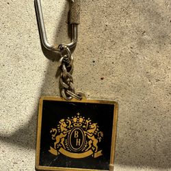 Vtg B H Lettering Initial Crest Charm Keychain Ring Black Background Silvertone
