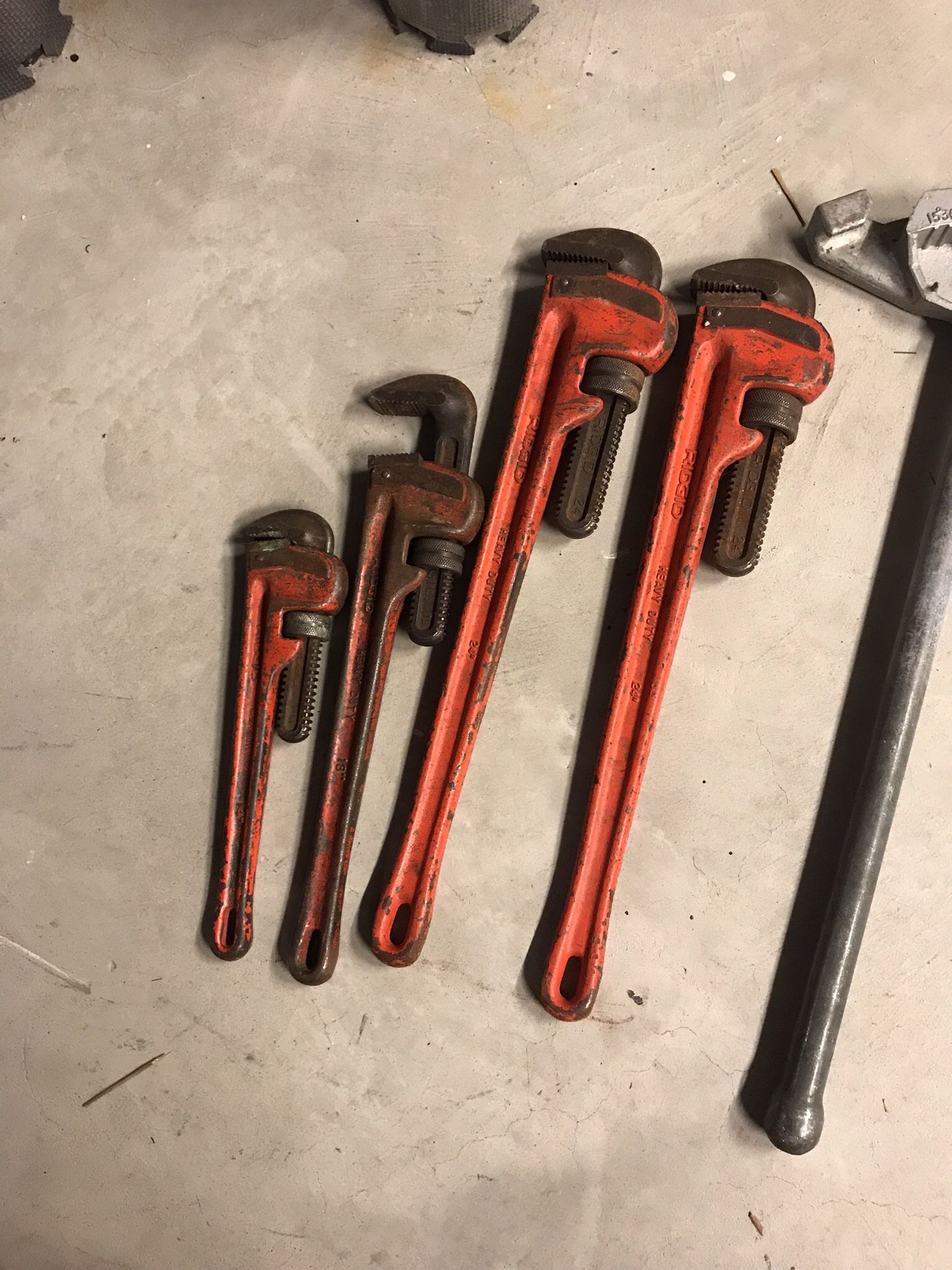Ridgid Heavy duty Straight Pipe Wrenches/adjustable wrenches and Manual tube bender