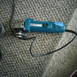 CHICAGO ELECTRIC #31135 4.5"  ANGLE GRINDER